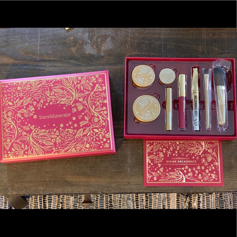 Bare Minerals: 8 Piece Divine Decadence Kit